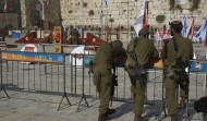 OldCityJerusalem Soldiers Waiting
